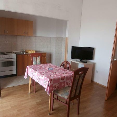Jure Erceg Apartment Starigrad Paklenica Exterior foto