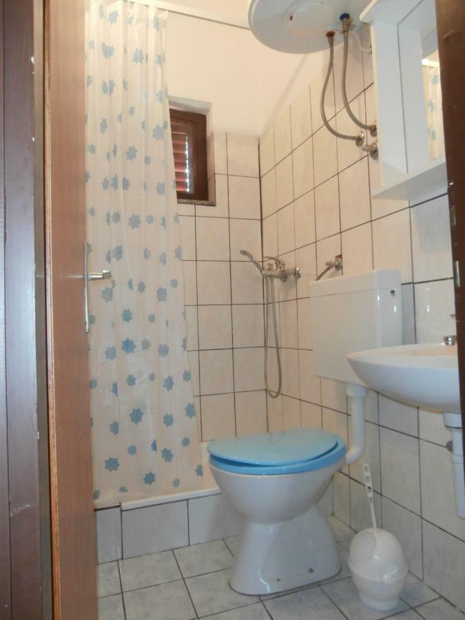 Jure Erceg Apartment Starigrad Paklenica Exterior foto